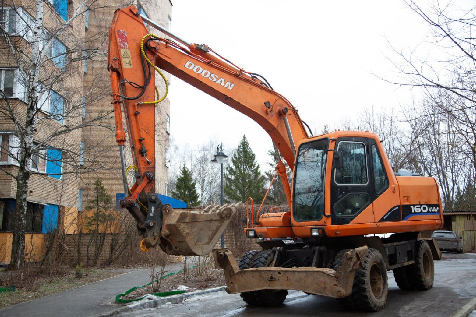 тепловые сети, трубы горячего водоснабжения, холодное водоснабжение, трасса, вертикалки,