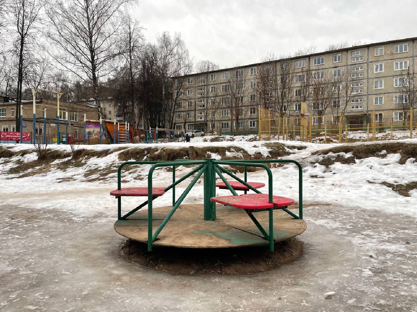 Дмитров, Микрорайон Космонавтов, вертикалки,