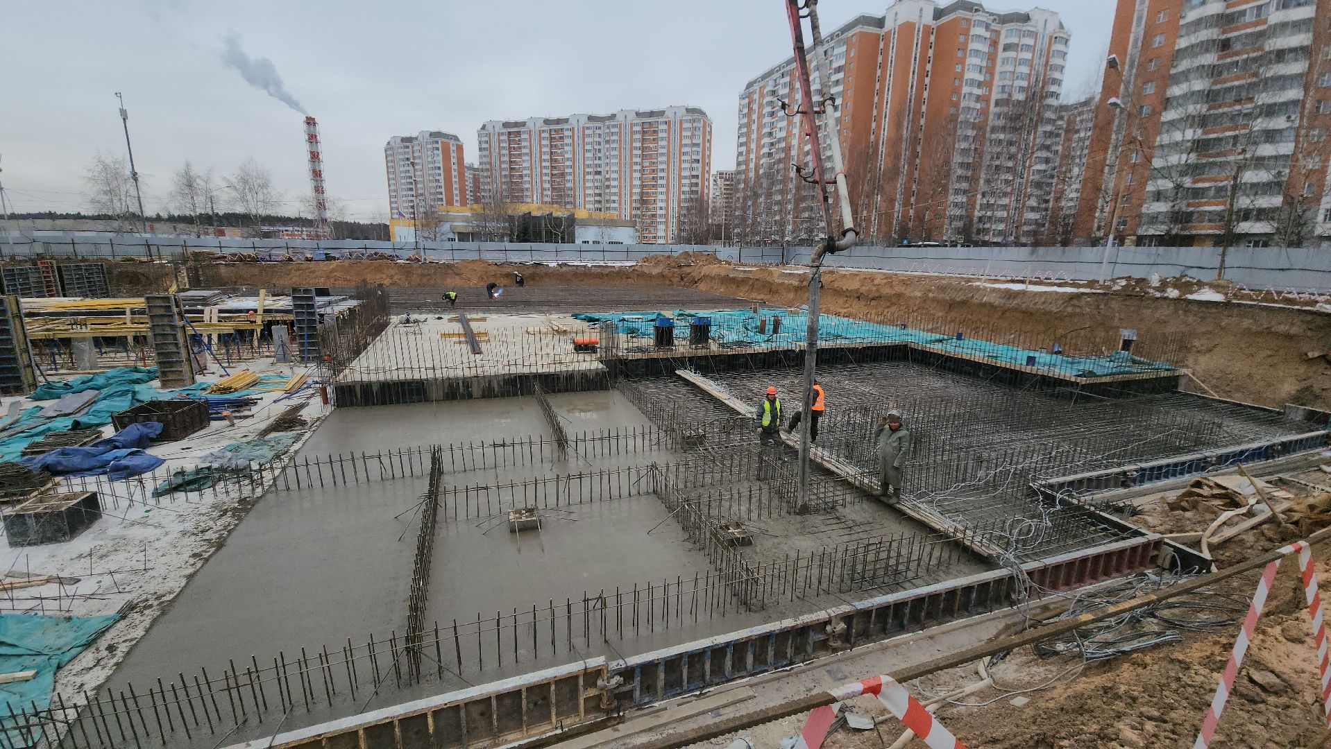 фок с бассейном, Лобня, Строительство, вертикалки,