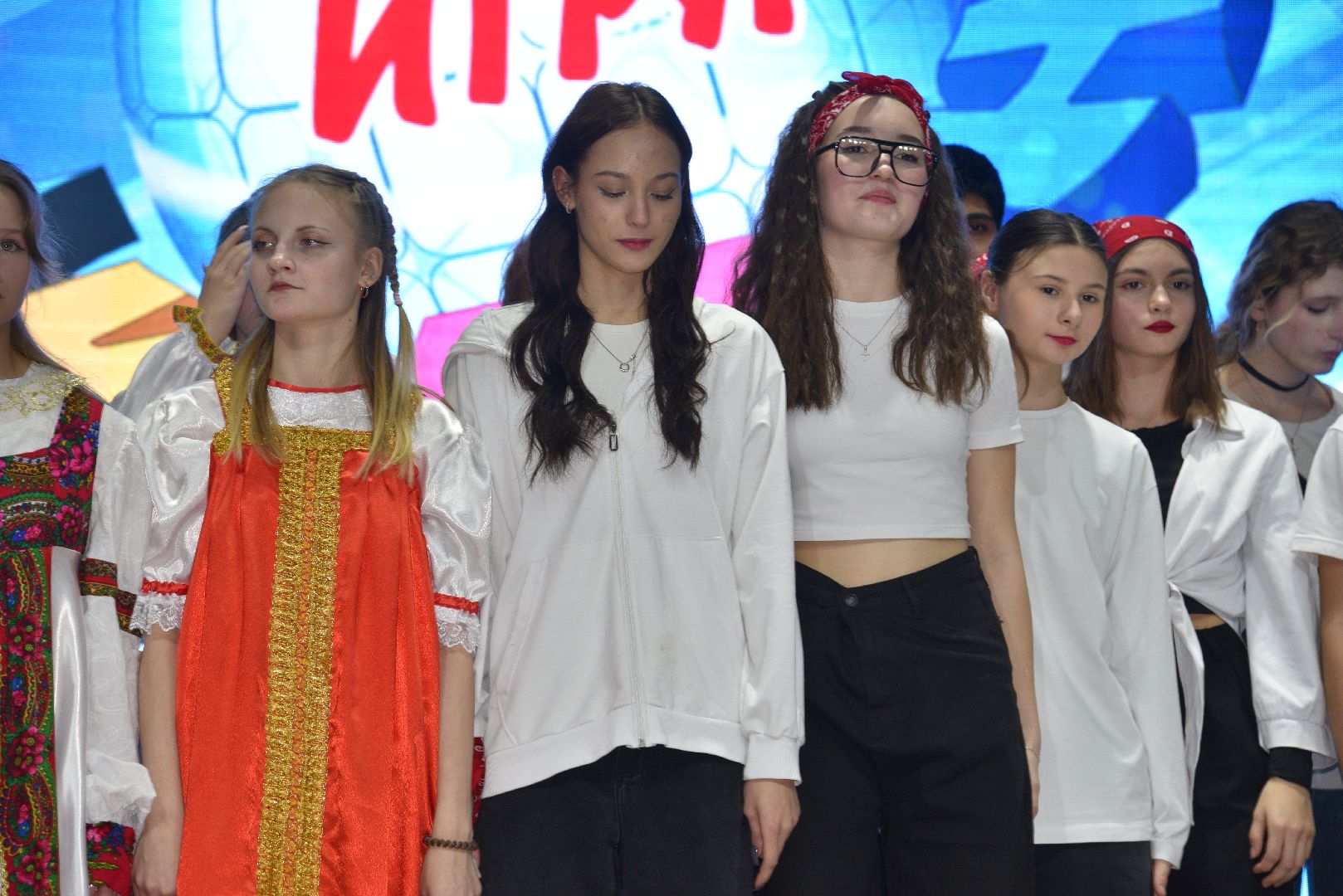 лотошино, лотошинский цдк, квн, школьники, школьный квн,