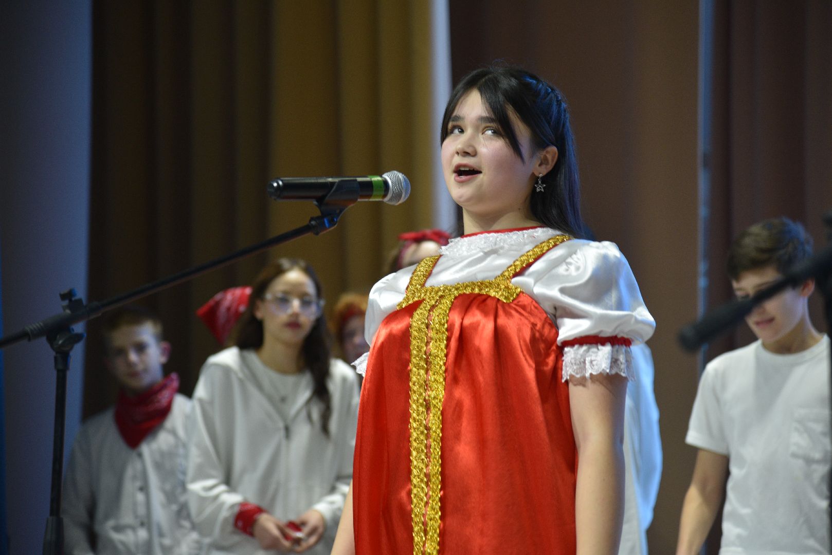 лотошино, лотошинский цдк, квн, школьники, школьный квн,