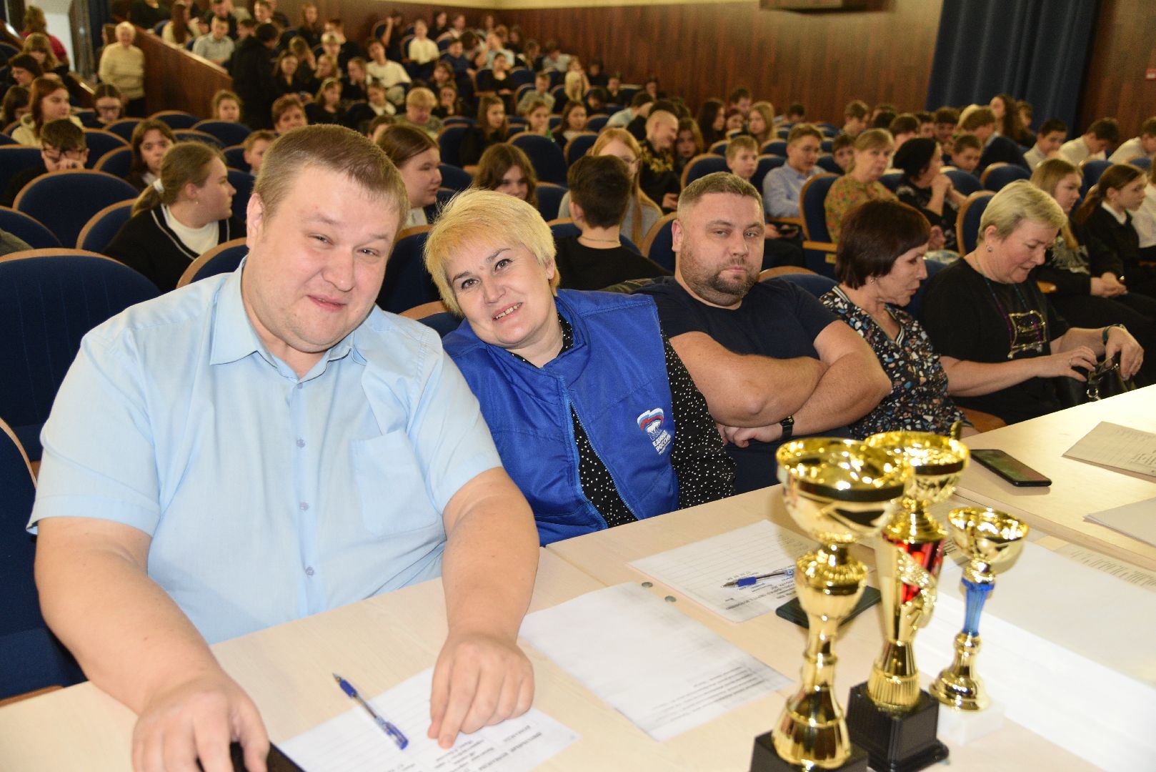 лотошино, лотошинский цдк, квн, школьники, школьный квн,