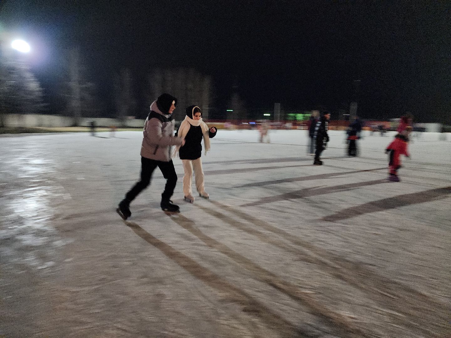 дискотека на льду, день студента, студенты,