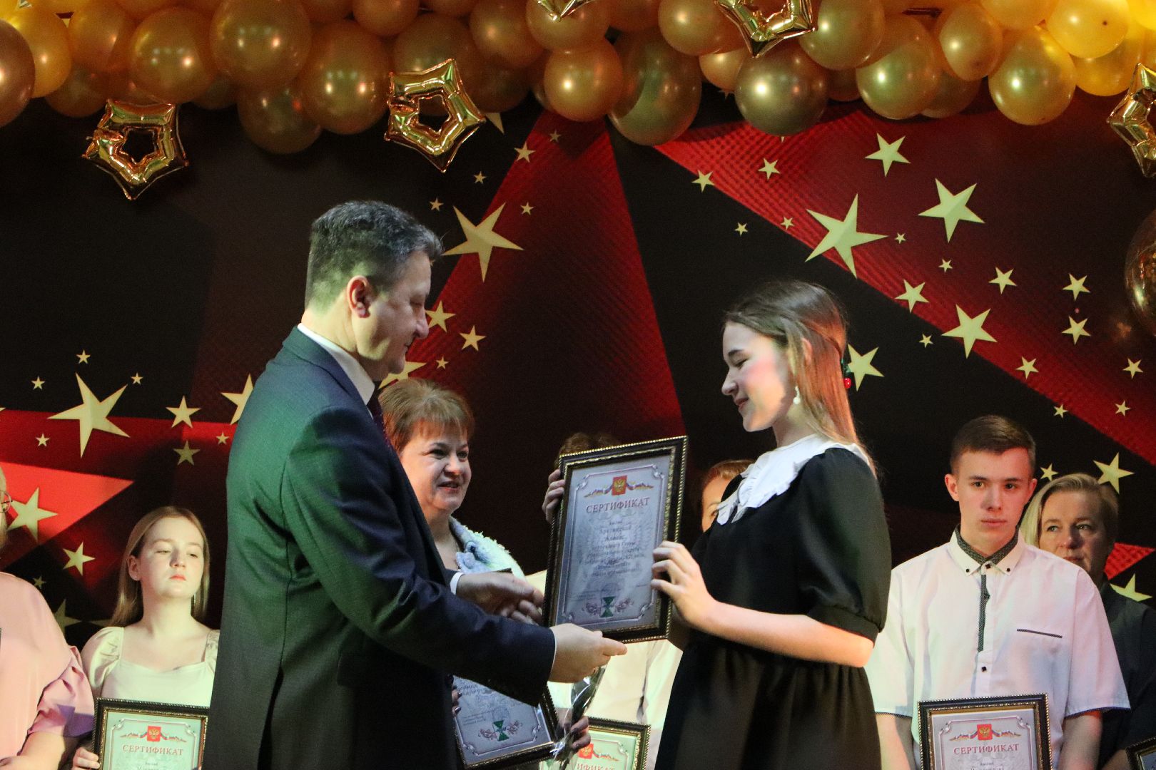 Стипендия главы 2025, Серебряные Пруды, образование, творчество, спорт,