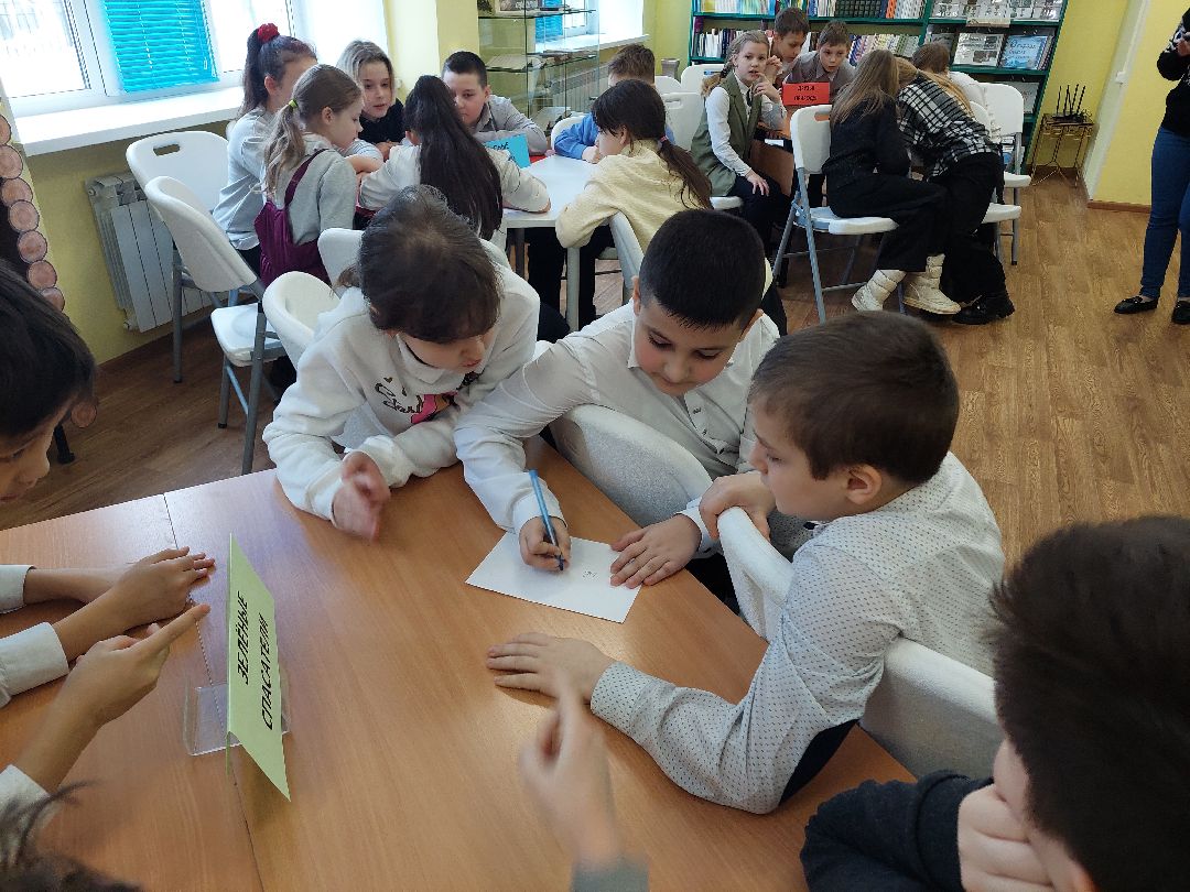 Воскресенск, общество