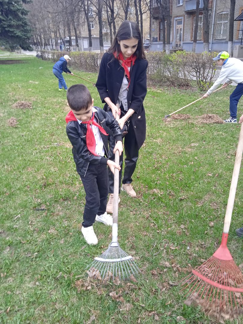 субботник, пионерский, бронепоезд, памятник, Москвич, монумент