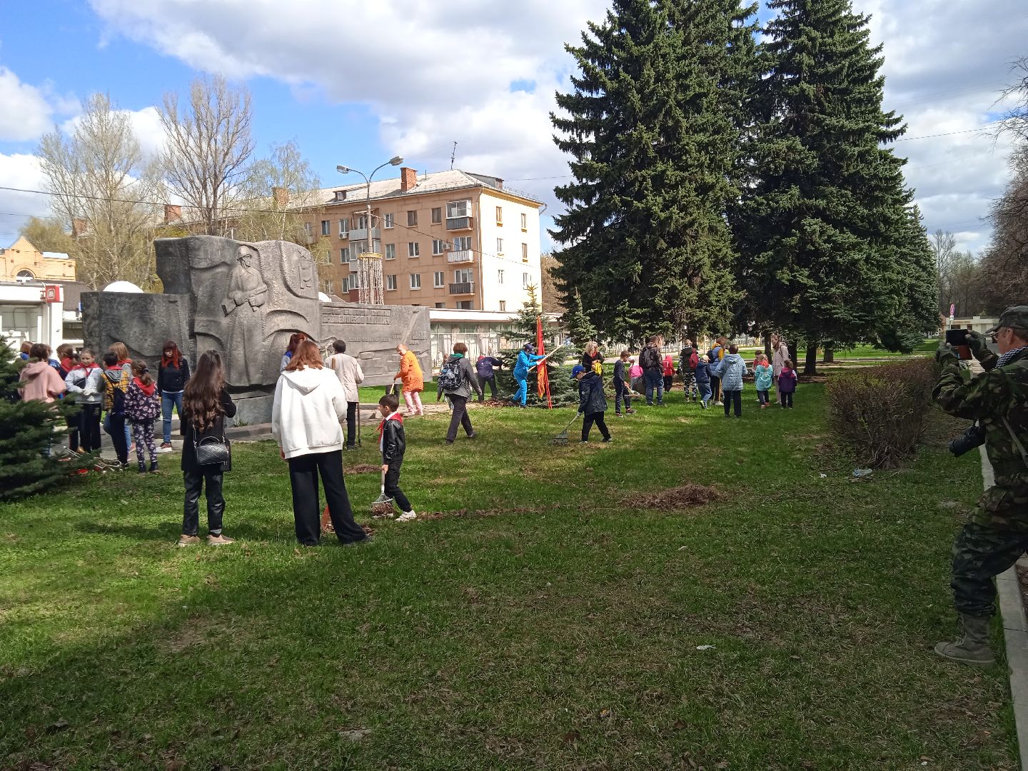 субботник, пионерский, бронепоезд, памятник, Москвич, монумент