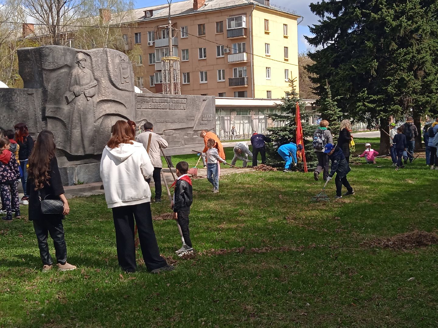 субботник, пионерский, бронепоезд, памятник, Москвич, монумент