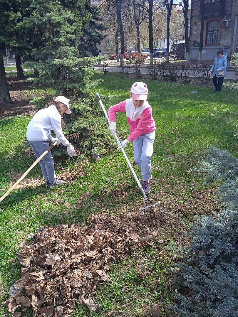 субботник, пионерский, бронепоезд, памятник, Москвич, монумент