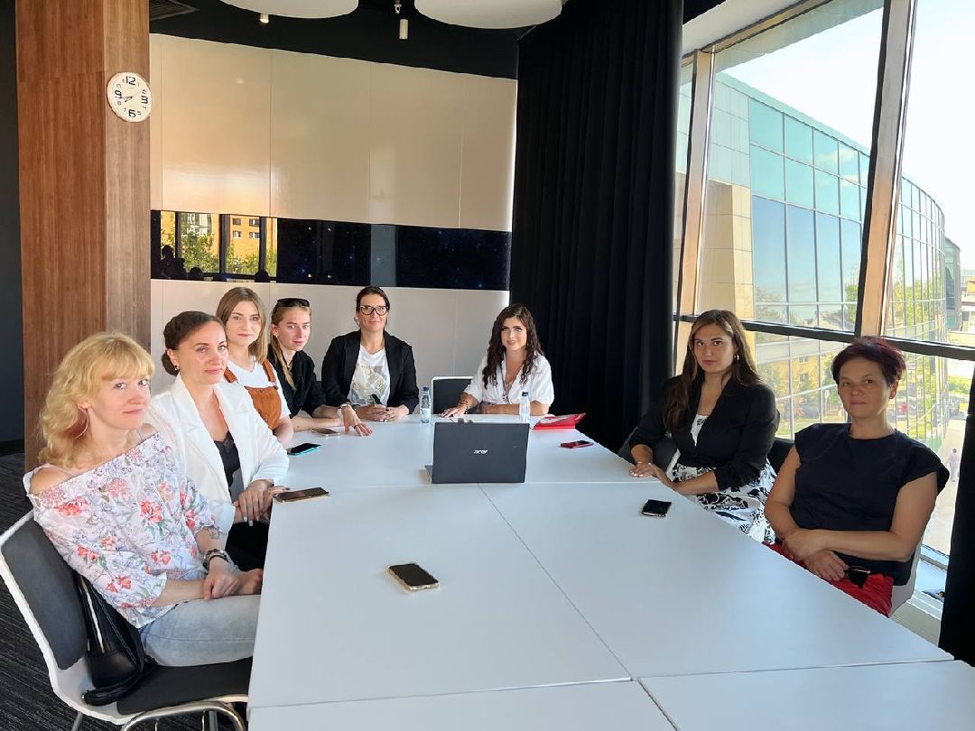 Фрязино, общество