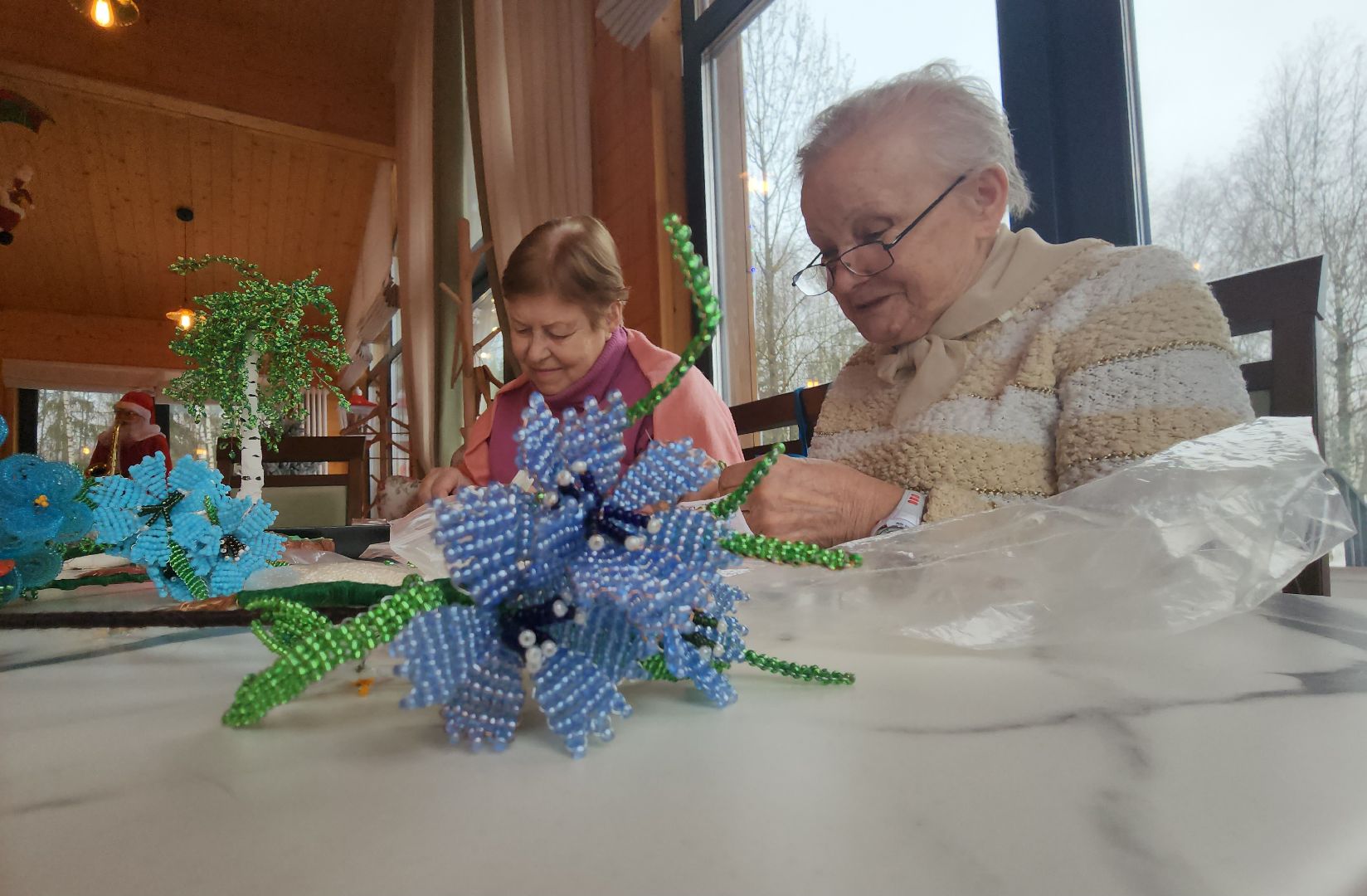 Досуг для пенсионеров, бисероплетение, Бисер, Лесопарк, Лобня, вертикалки,