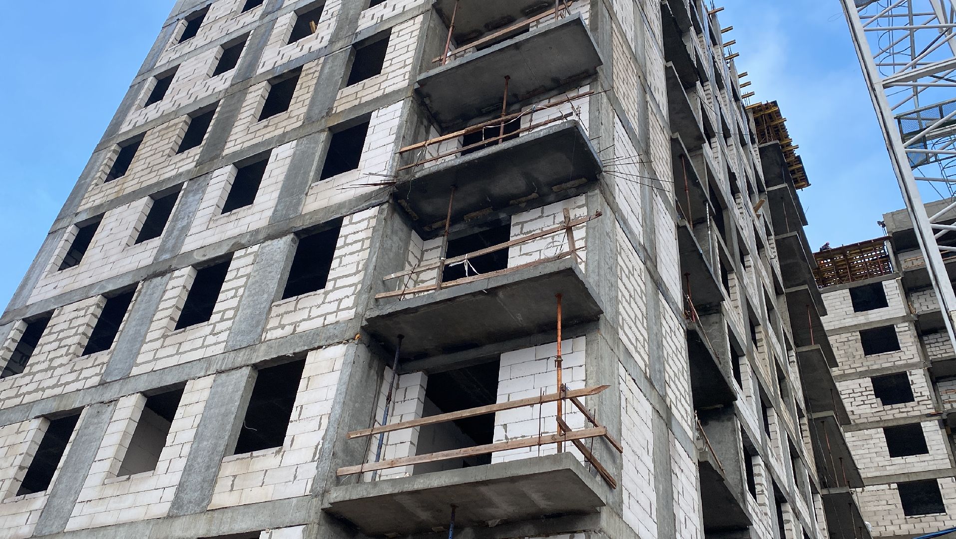 строительство, новое жилье, ключи от квартир, дома, вертикалки, переселенцы,