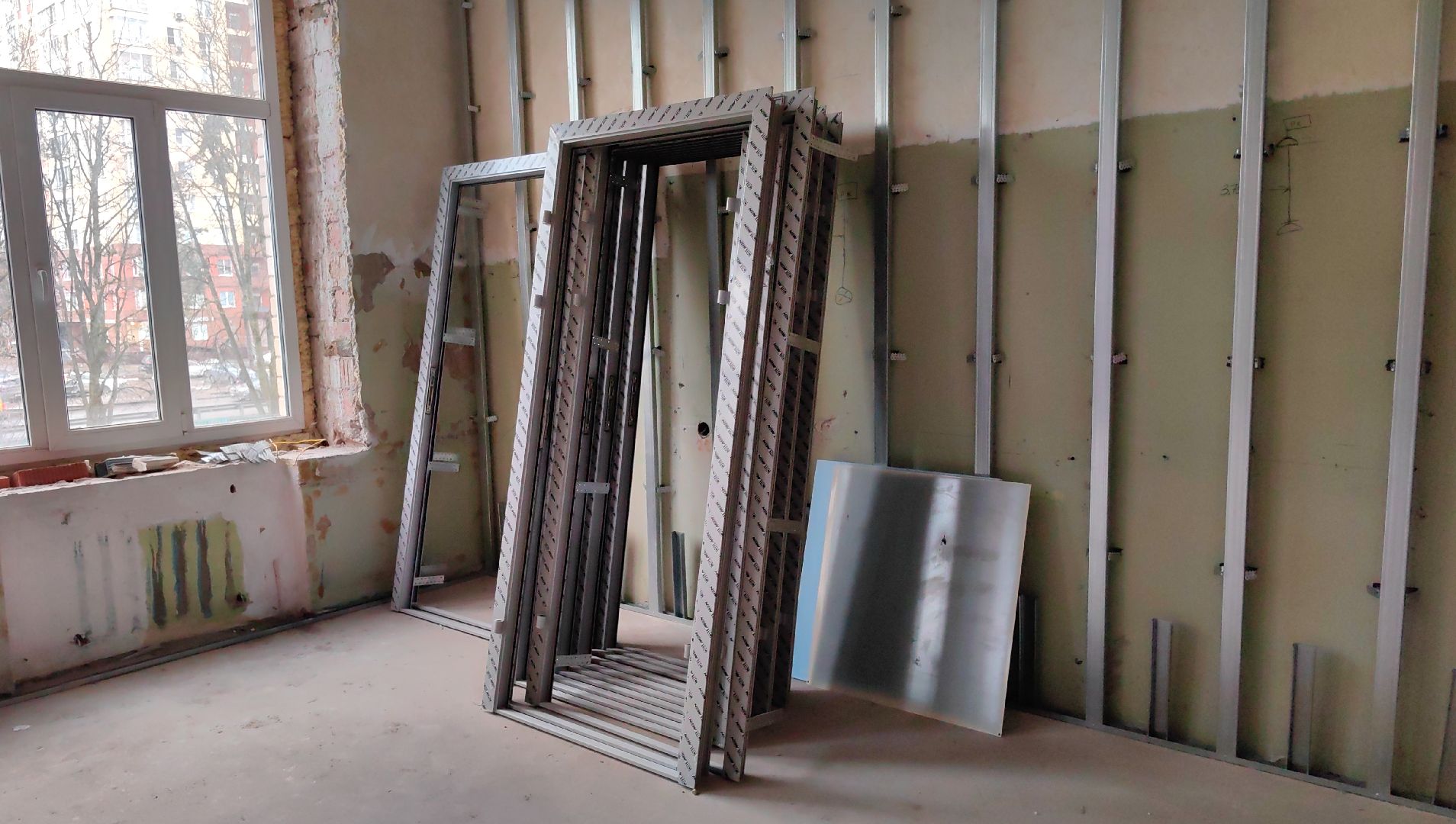 ремонт, лицей, стяжка пола, фасад, здание, вертикалки,