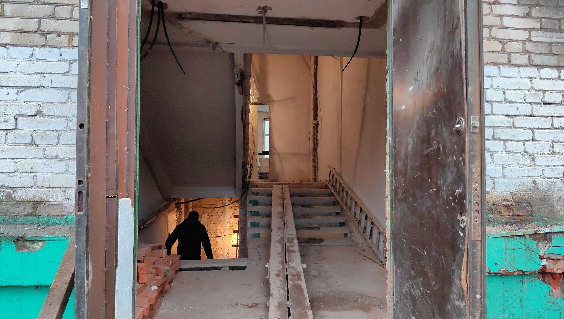 ремонт, лицей, стяжка пола, фасад, здание, вертикалки,