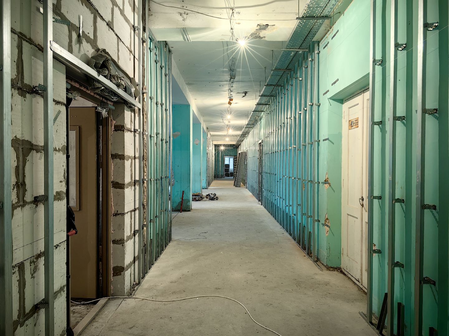 ремонт, лицей, стяжка пола, фасад, здание, вертикалки,