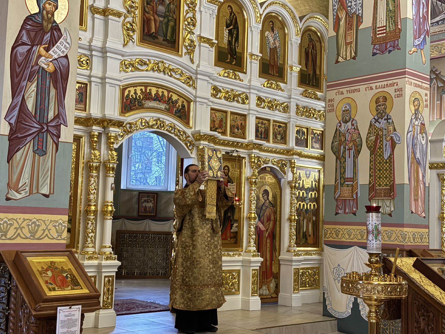 Собрание, Награждение, Церковь Александра Невского, Глава Ленинского округа,