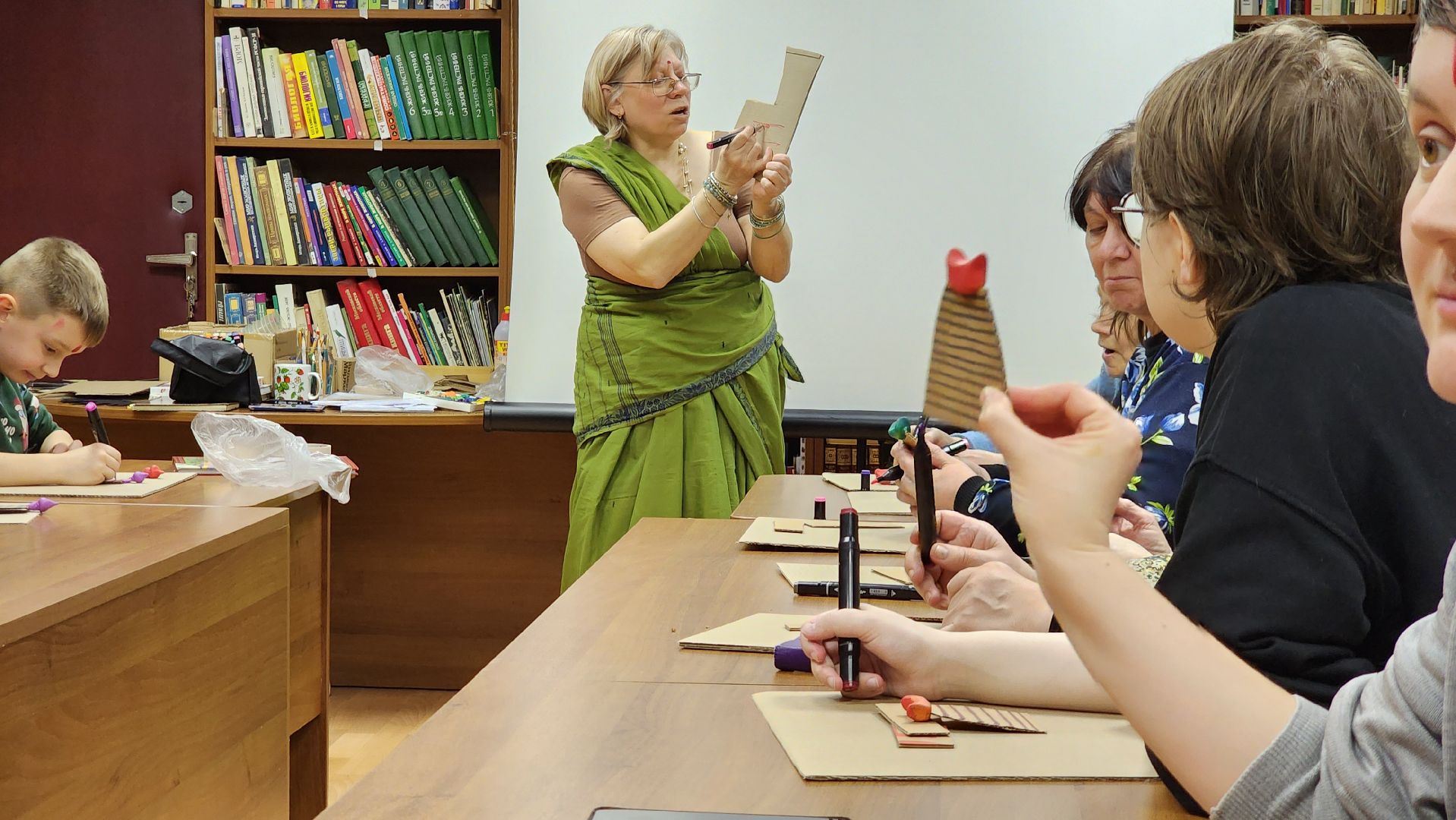 Индия, Лобня, лекторий, вертикалки,