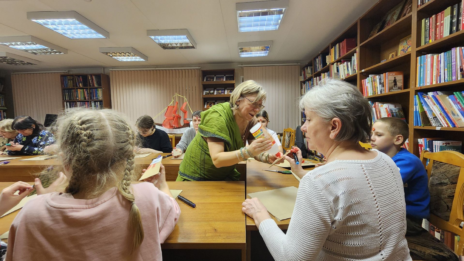 Индия, Лобня, лекторий, вертикалки,