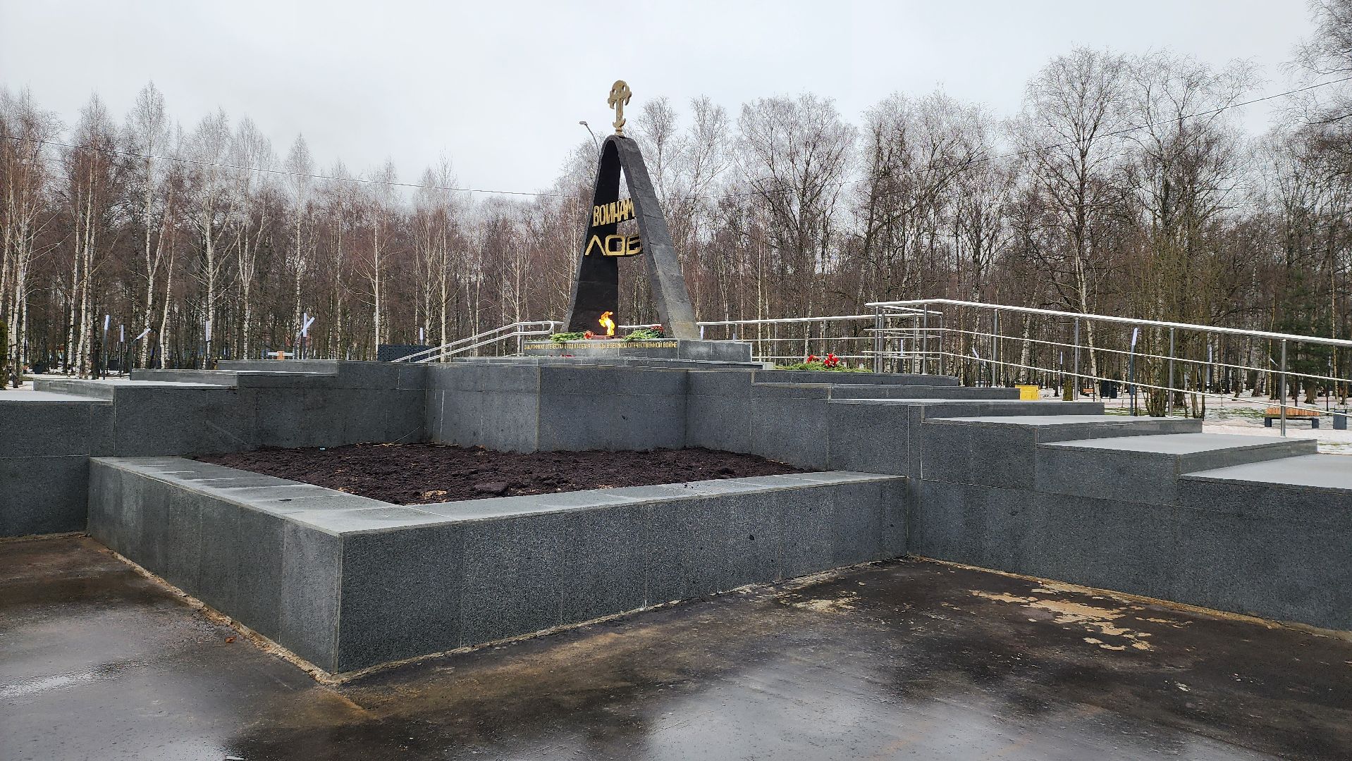 Звонница, Лобня, Лобненский парк, Мемориальная площадь, вертикалки,