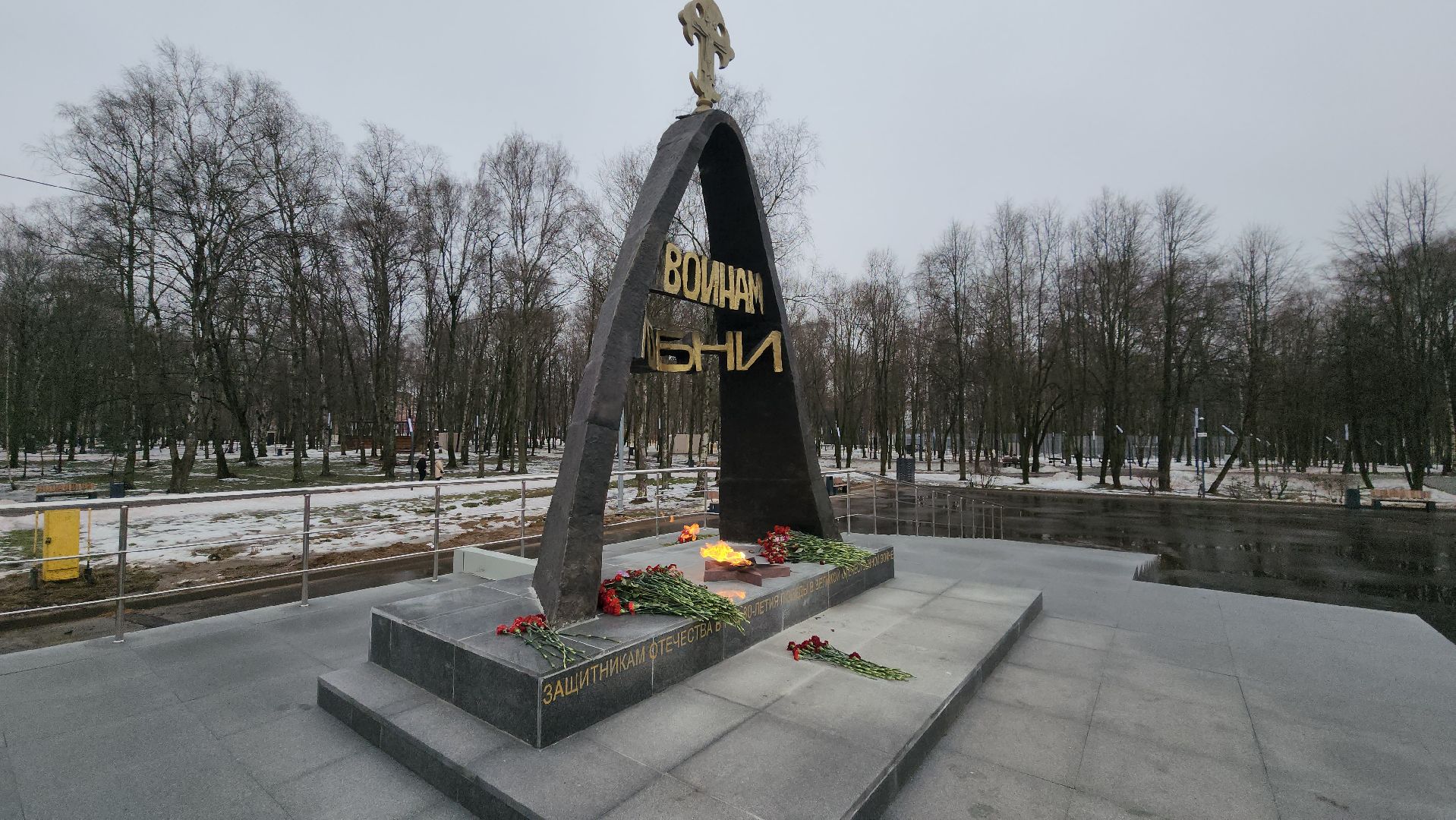 Звонница, Лобня, Лобненский парк, Мемориальная площадь, вертикалки,