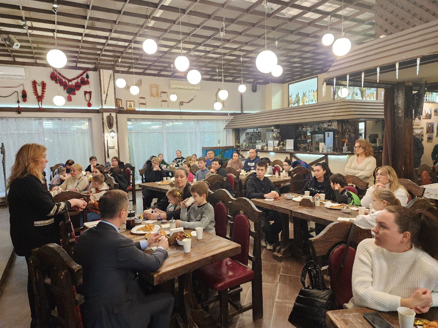 котельники, сшор белка, лошади, конюшня, катание на лошадях, вертикалки,