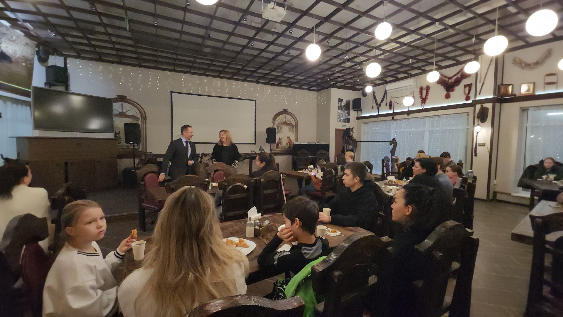 котельники, сшор белка, лошади, конюшня, катание на лошадях, вертикалки,