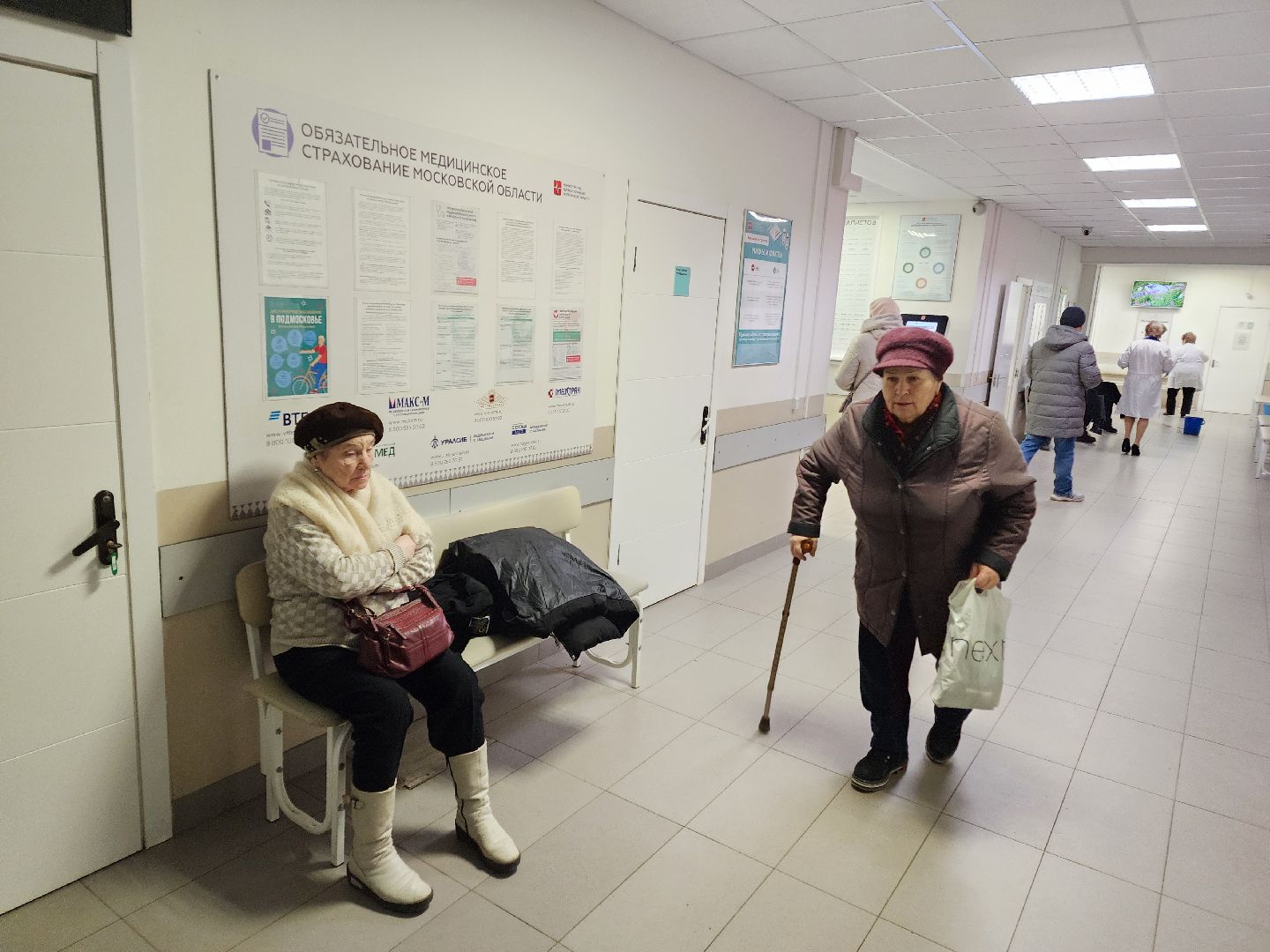 Чехов, Чеховская больница, поликлиника, улица Пионерская 2, кабинет для маломобильных граждан, медицинская помощь маломобильным гражданам, врачи узких специализаций, главный врач Андрей Попов,