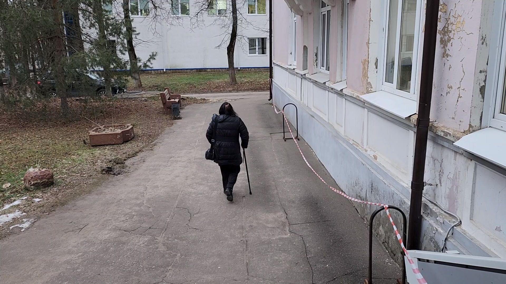 Чехов, Чеховская больница, поликлиника, улица Пионерская 2, кабинет для маломобильных граждан, медицинская помощь маломобильным гражданам, врачи узких специализаций, главный врач Андрей Попов,