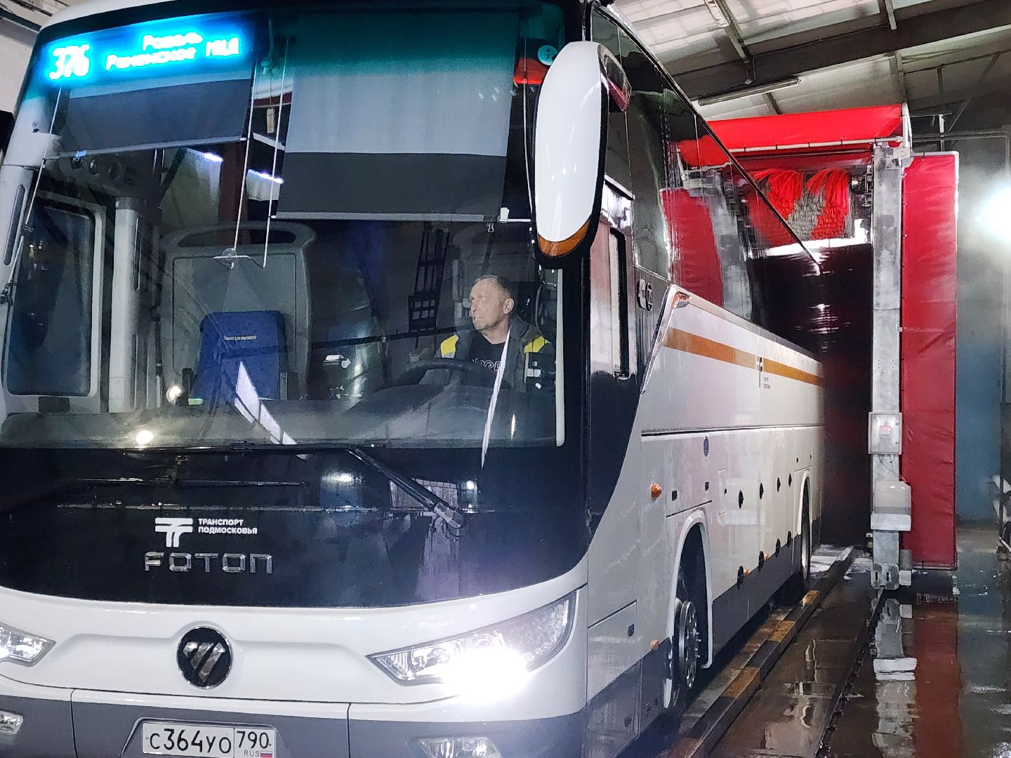 автобусы, мойка, пассажиры, вертикалки,