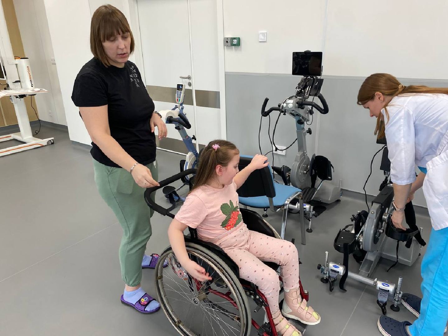 вертикалки, клиникарошаля, больницарошаля, реабилитация, детскаяреабилитация, реабилитациярошаля, детскийреабилитационныйцентр,