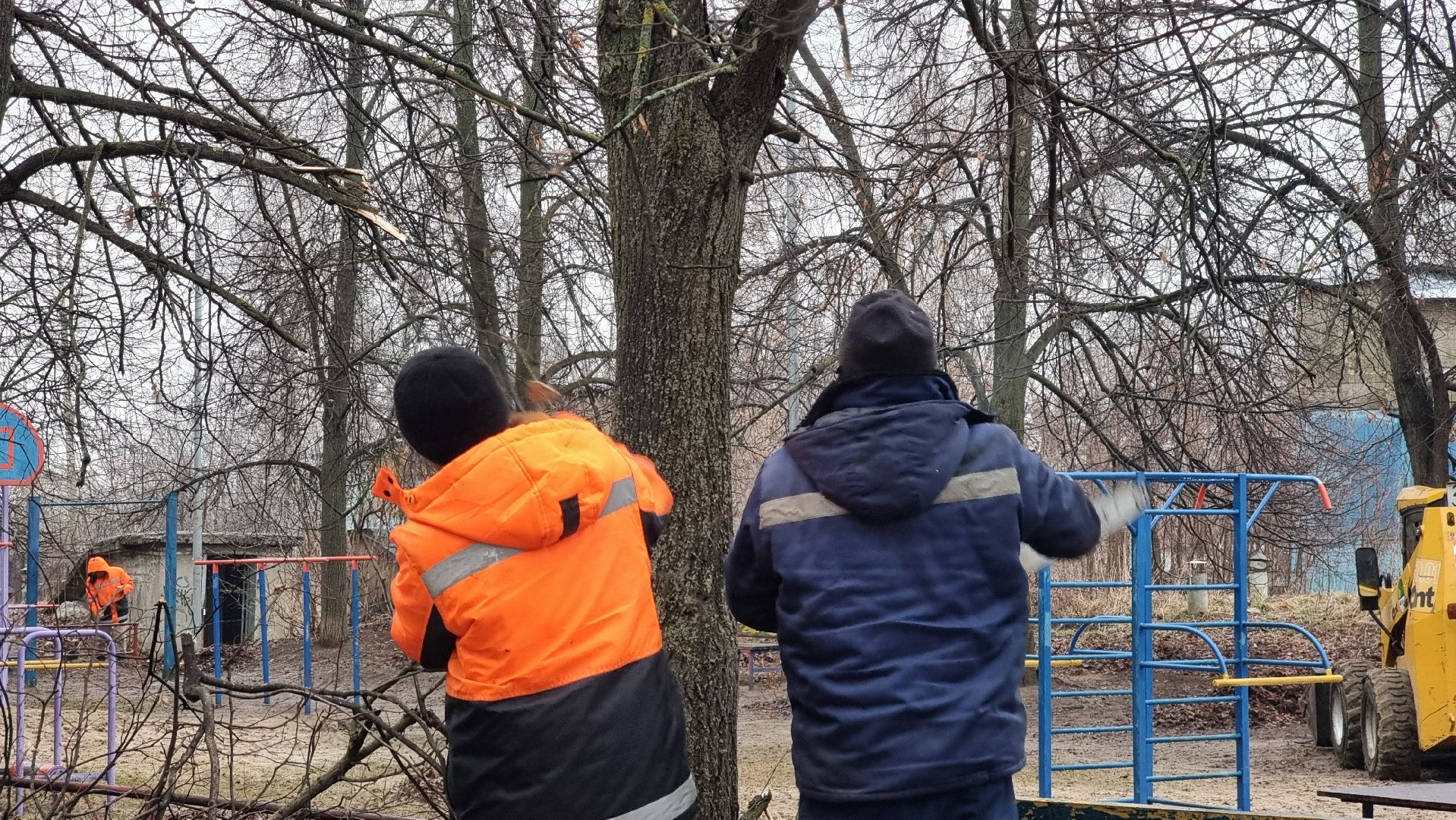 вертикалки, благоуствойство, субботник, уборка, дзержинский,