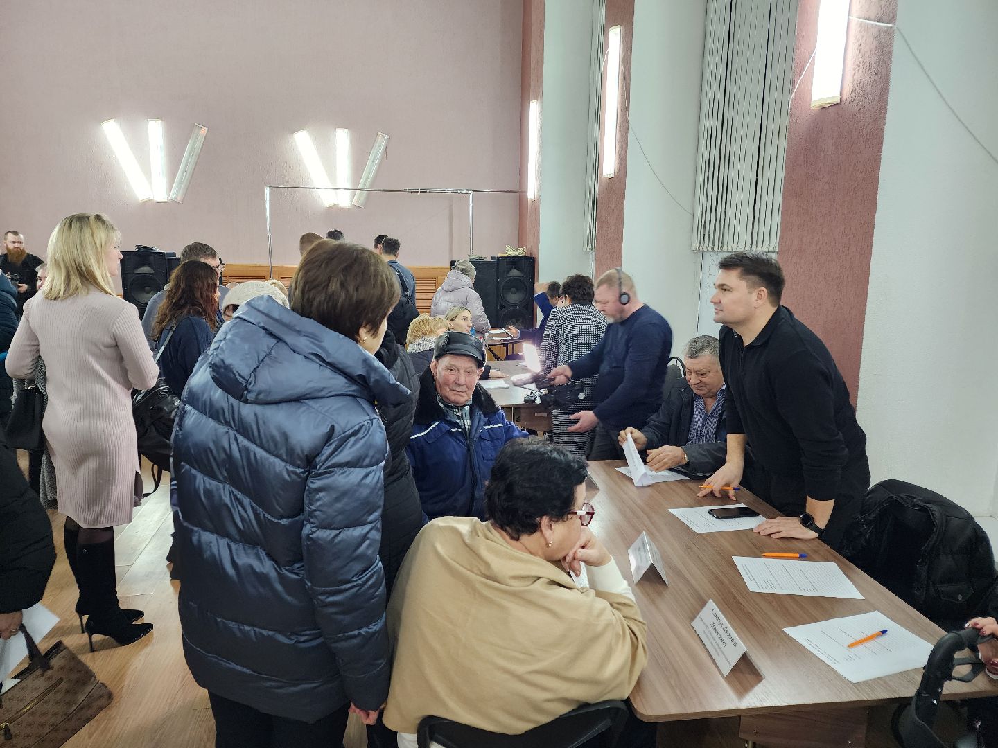 Чехов, село Шарапово, выездная администрация, деревня Дулово, подъездная дорога, центральная улица, дорожный ремонт, ямочный ремонт, глава округа михаил собакин, встреча с жителями, обращения жителей,
