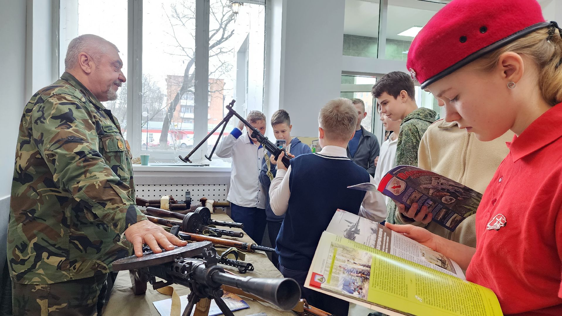 истра, патриотическая акция, библиотека, вертикалка,