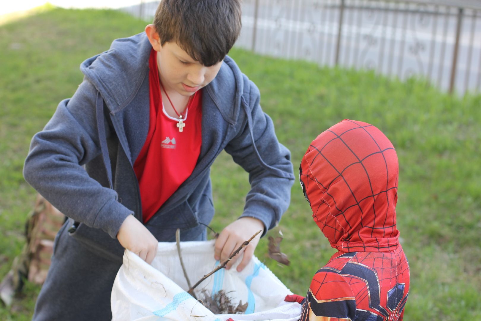 Серпухов, Подмосковье, субботник, уборка, супергерой