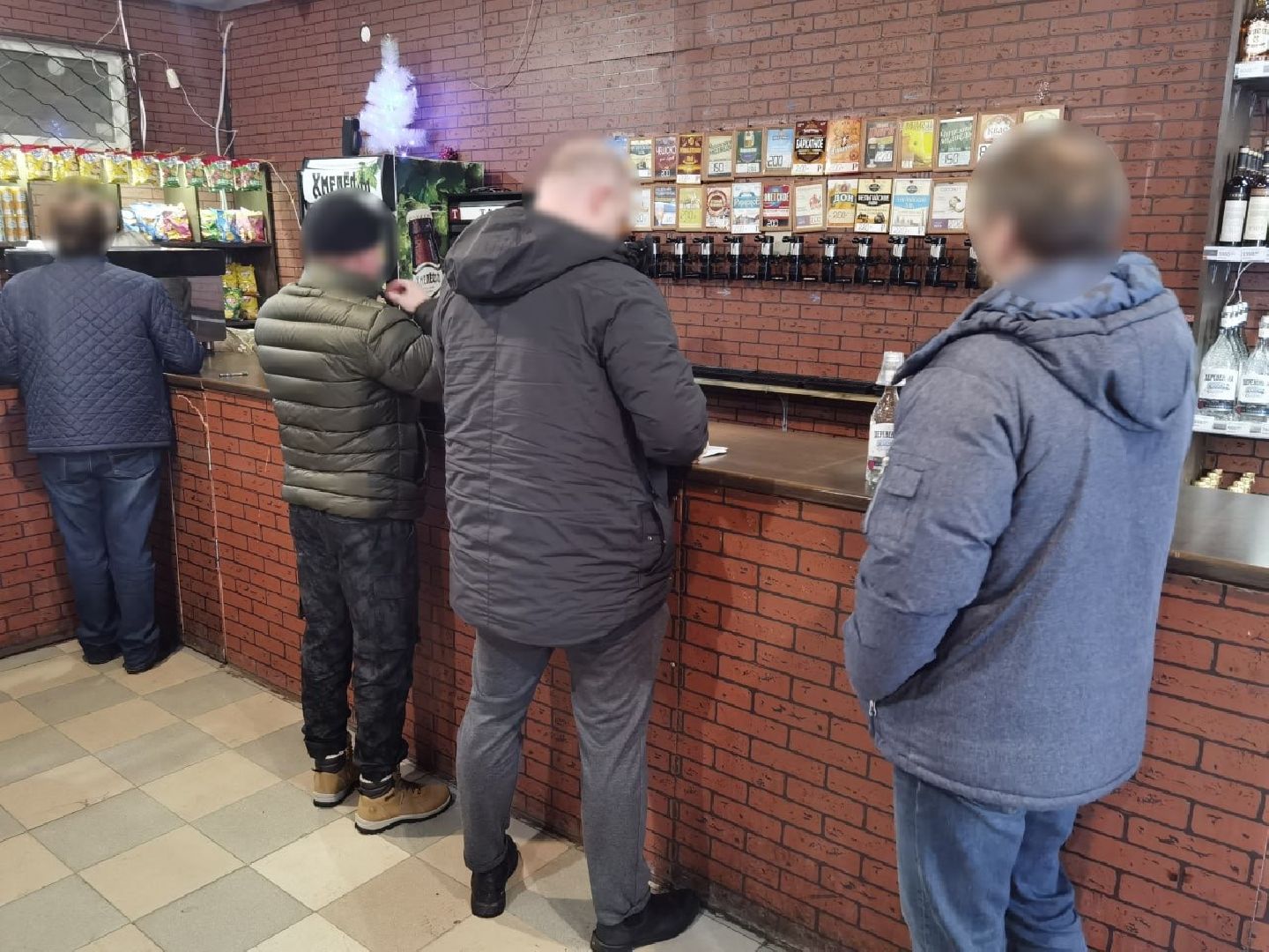 Полиция, Эксклюзив, Рейд, Сергиев Посад, Торговля алкоголем, Контрольная закупка, вертикалки,