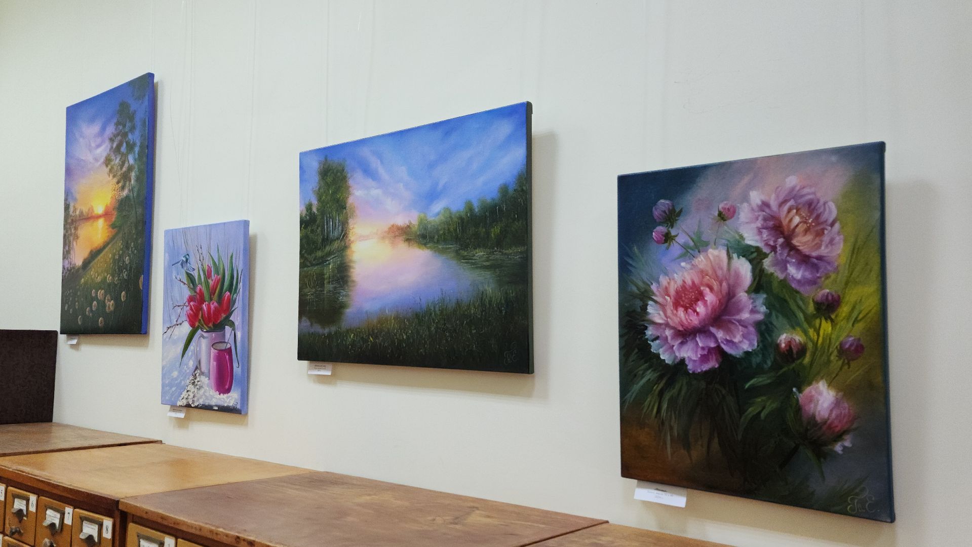 выставка картин, волоколамск, волоколамская библиотека, культура,