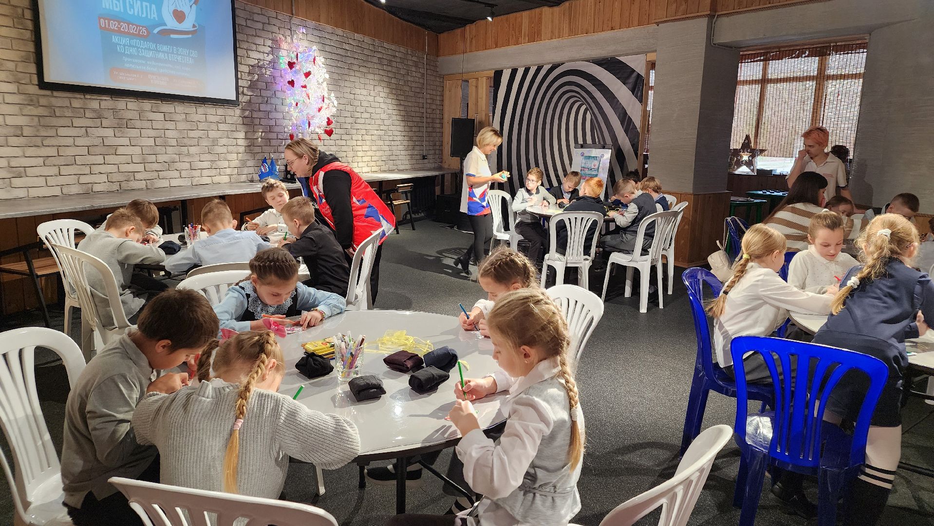 тепло из дома, акция, цми, волонтеры подмосковья, подарки военнослужащим сво,