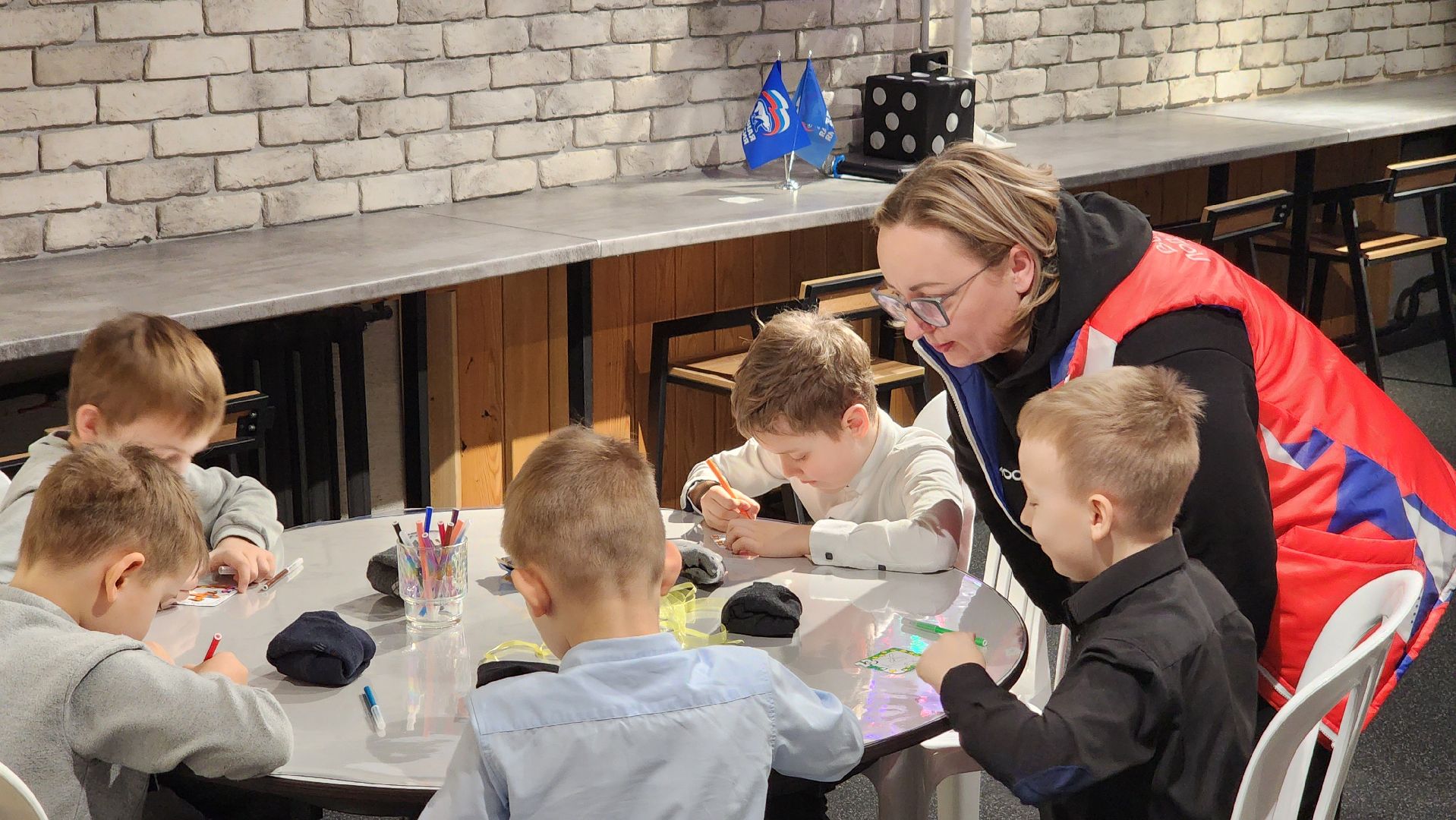 тепло из дома, акция, цми, волонтеры подмосковья, подарки военнослужащим сво,