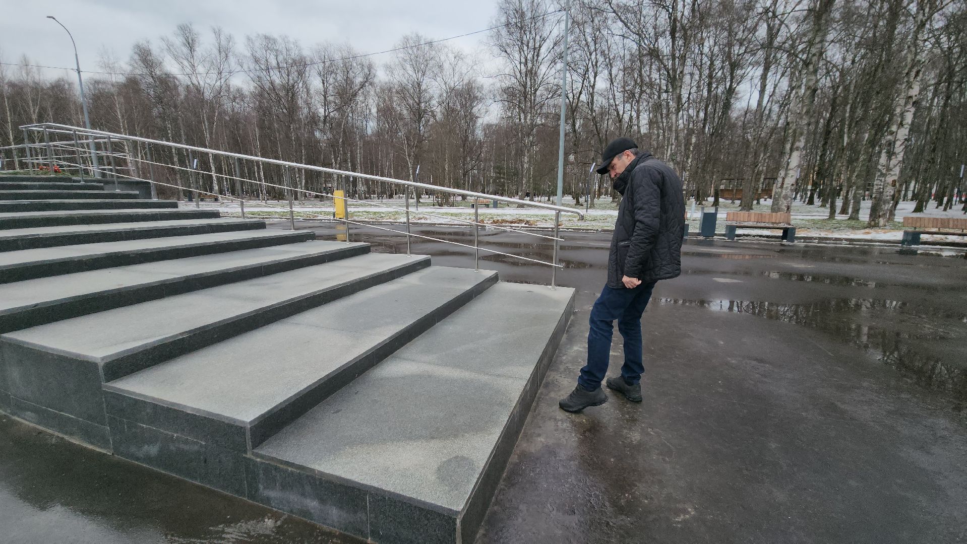 Мемориал Звонница, дефекты, Лобня, вертикалки,