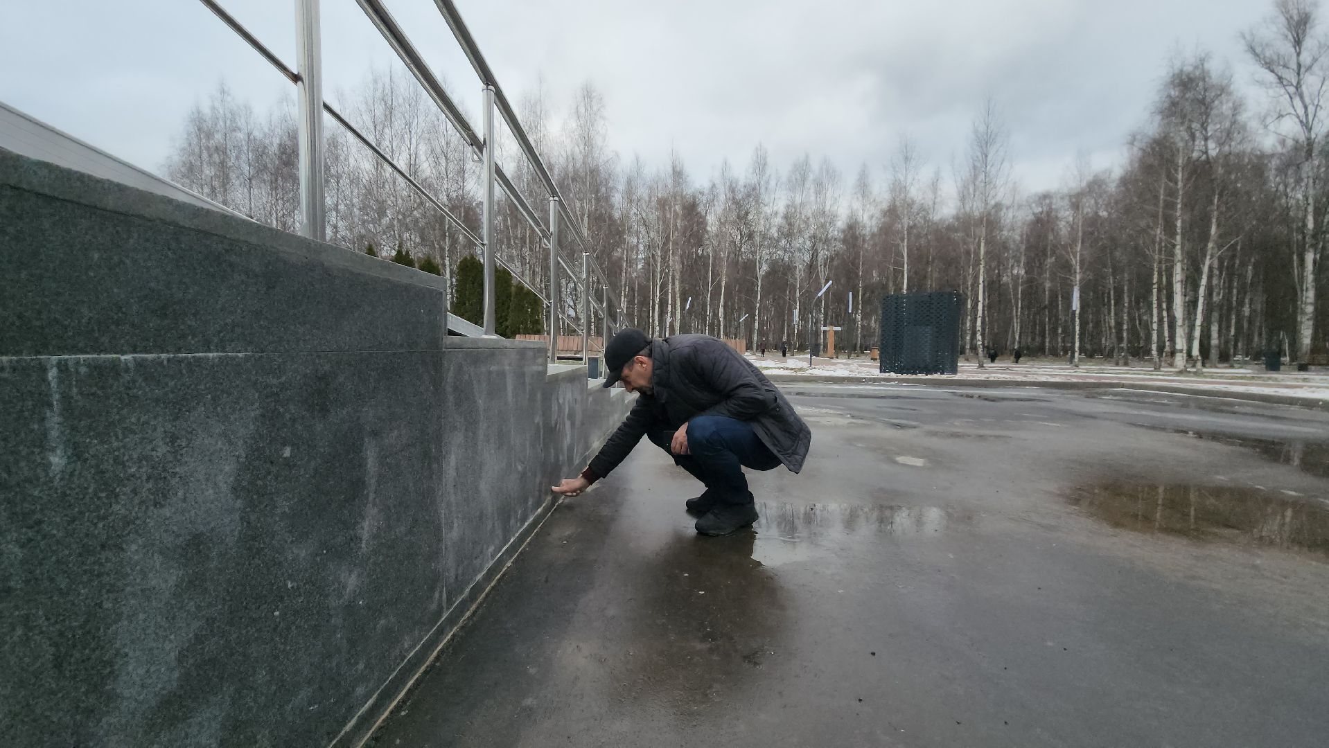 Мемориал Звонница, дефекты, Лобня, вертикалки,