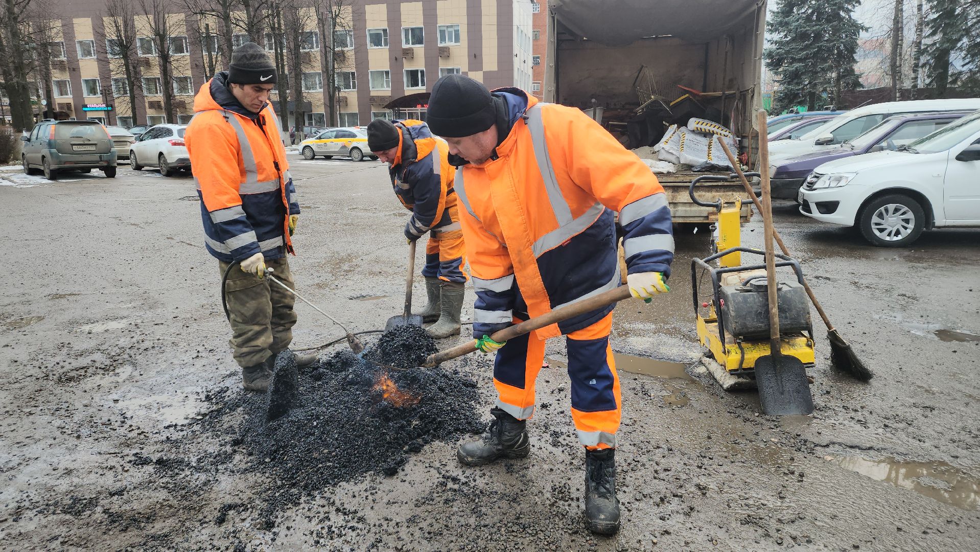 вертикалки, ивантеевка, ямочный ремонт, дорожное покрытие, асфальтирование, коммунальные службы,