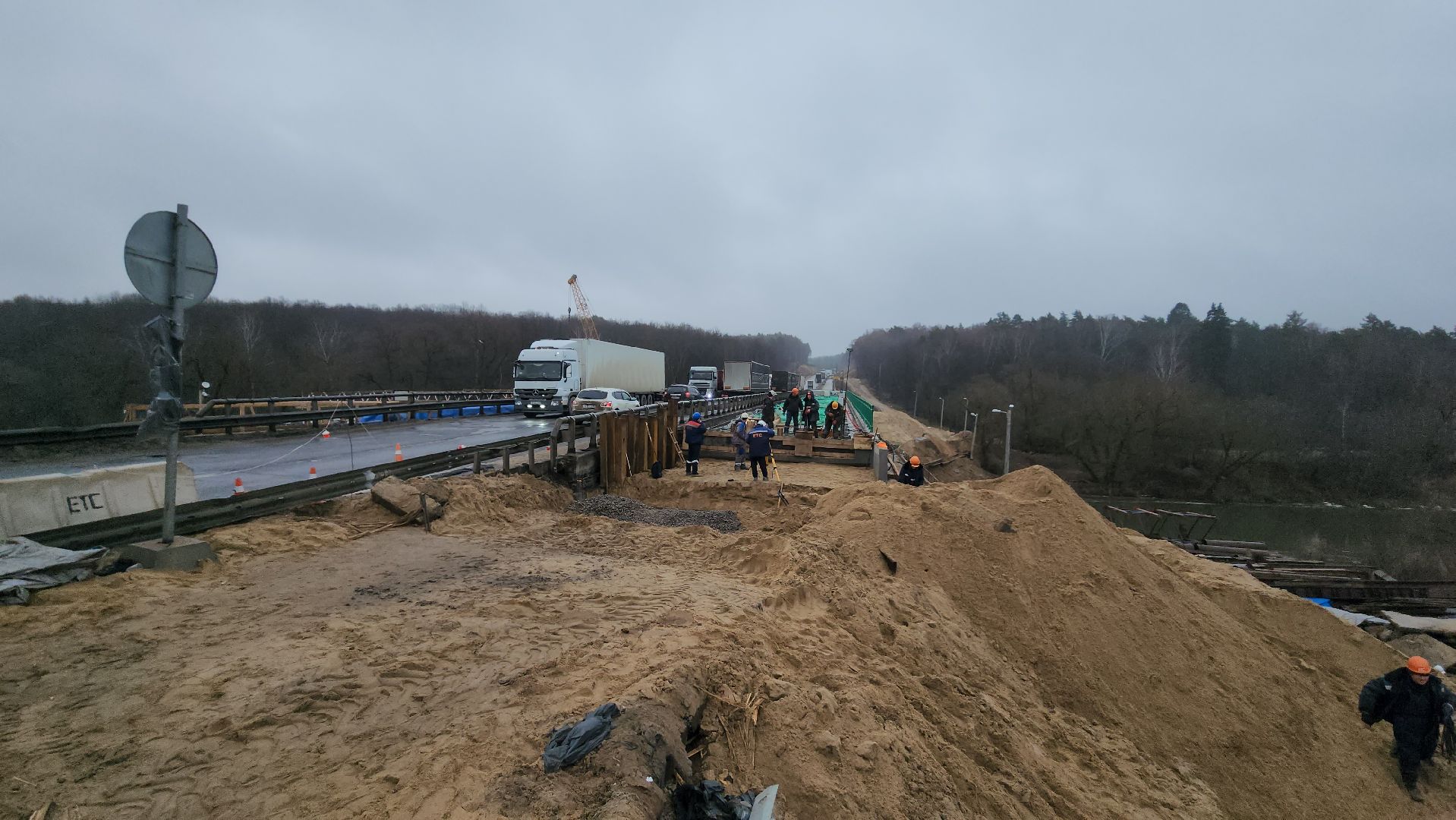 серпухов, федеральная трасса А108, мост через реку Нара, строительство моста, дороги, вертикалка,