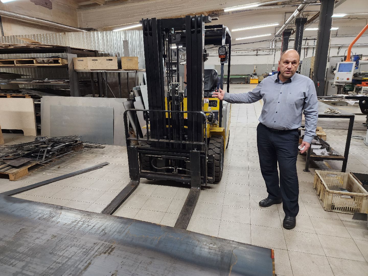 Чехов, лаборатория оборудования инновация, расширение производства, новое оборудование, модернизация, рост прибыли, покрасочная камера, вилочный погрузчик,