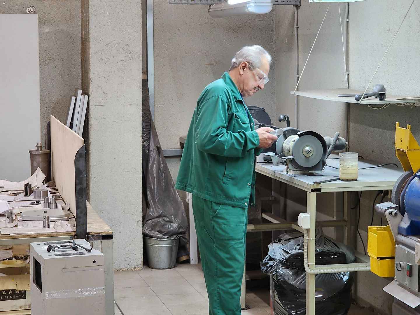 Чехов, лаборатория оборудования инновация, расширение производства, новое оборудование, модернизация, рост прибыли, покрасочная камера, вилочный погрузчик,