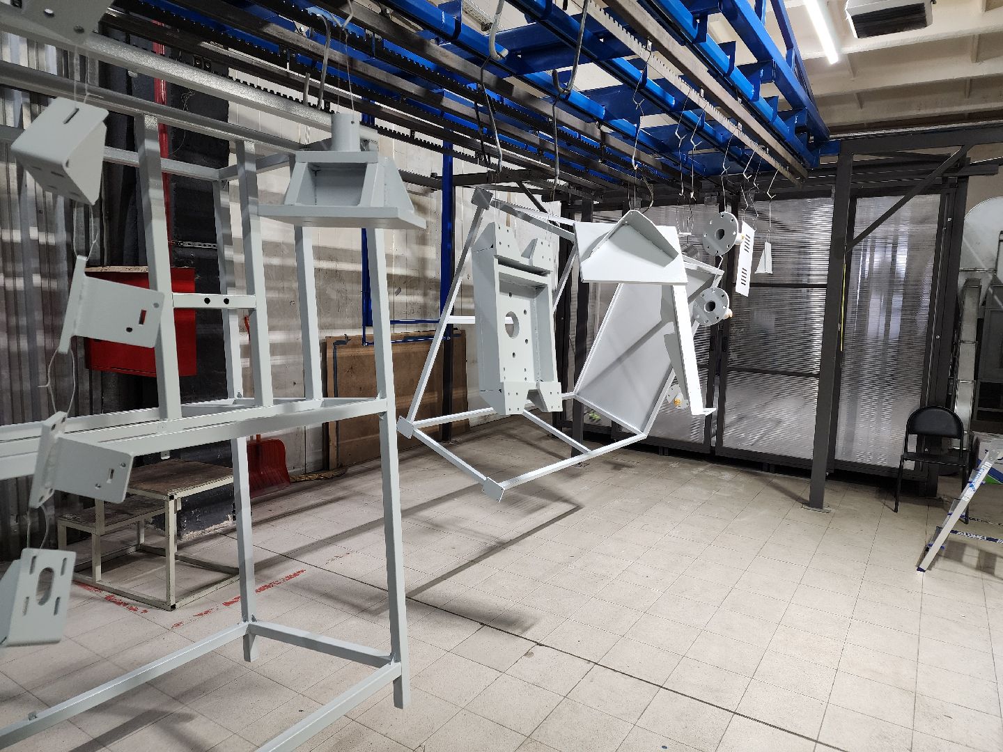 Чехов, лаборатория оборудования инновация, расширение производства, новое оборудование, модернизация, рост прибыли, покрасочная камера, вилочный погрузчик,