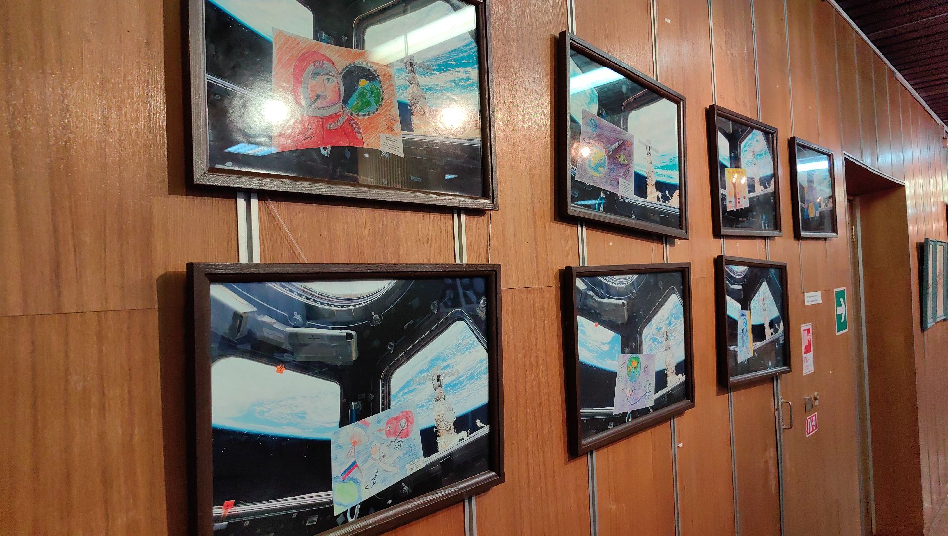 выставка, мкс, роскосмос, картины, рисунки,