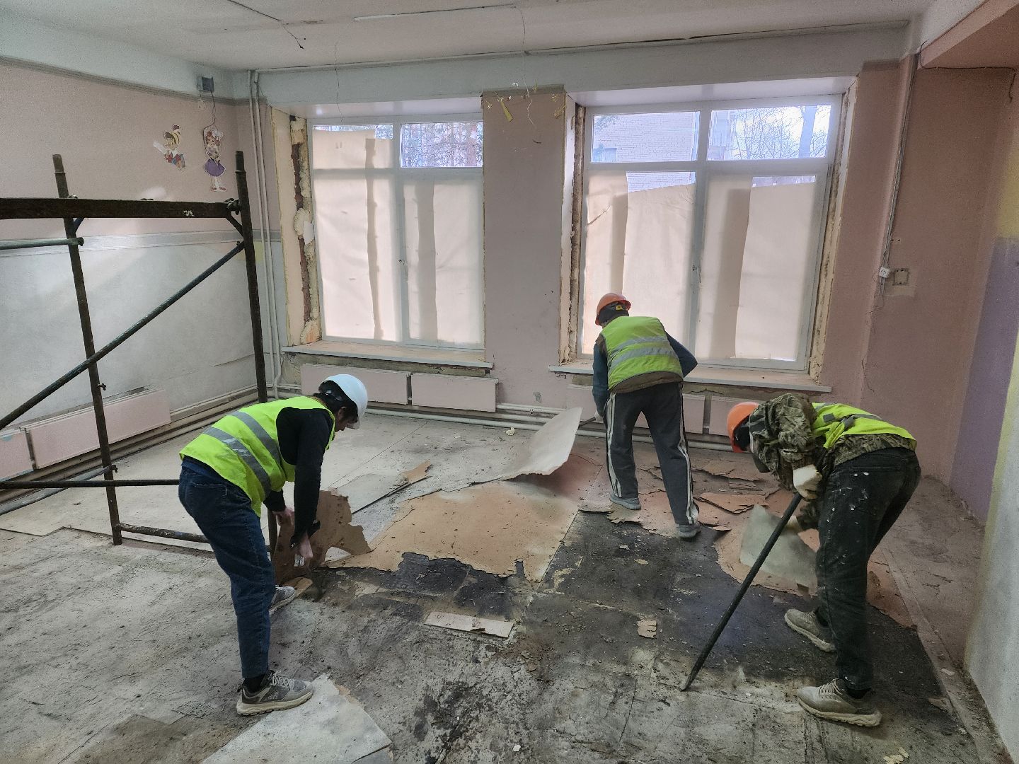 Чехов, улица Ильича, бывший детский сад 4, дошкольное отделение гимназии 4, капитальный ремонт, капремонт, реконструкция, демонтажные работы, полы стены потолки, обновление, госпрограмма московской области, вертикалки,