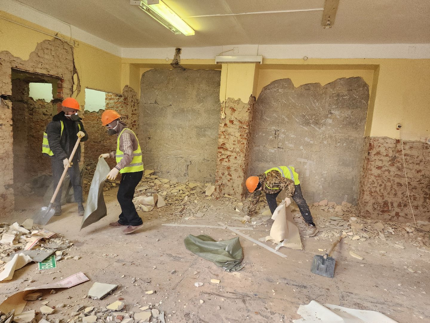 Чехов, улица Ильича, бывший детский сад 4, дошкольное отделение гимназии 4, капитальный ремонт, капремонт, реконструкция, демонтажные работы, полы стены потолки, обновление, госпрограмма московской области, вертикалки,