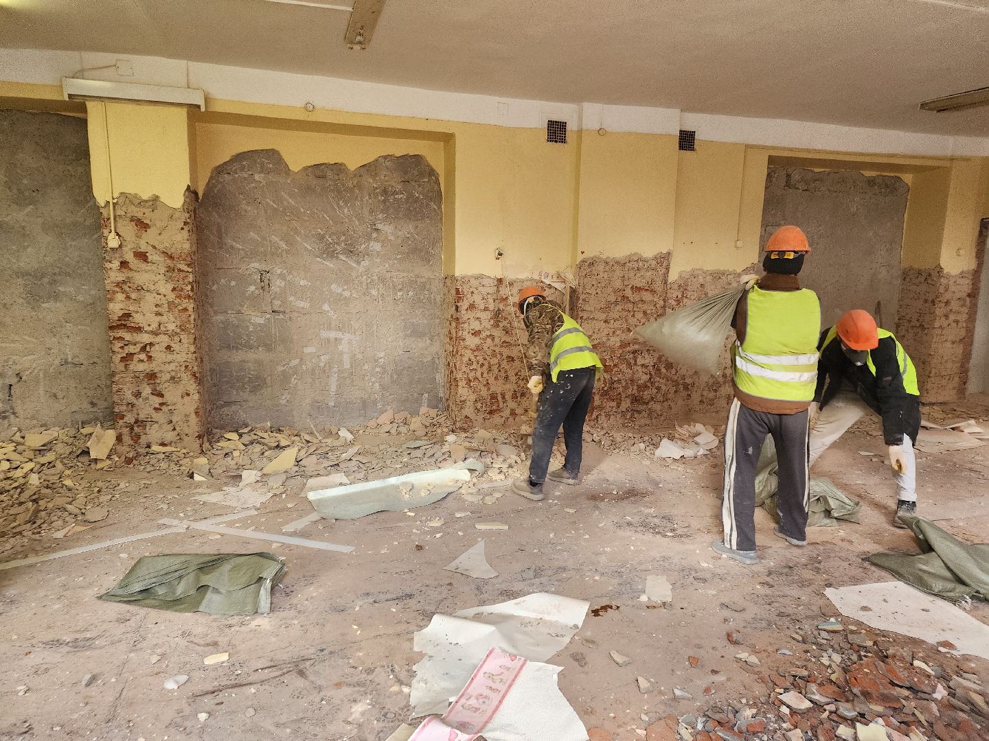 Чехов, улица Ильича, бывший детский сад 4, дошкольное отделение гимназии 4, капитальный ремонт, капремонт, реконструкция, демонтажные работы, полы стены потолки, обновление, госпрограмма московской области, вертикалки,