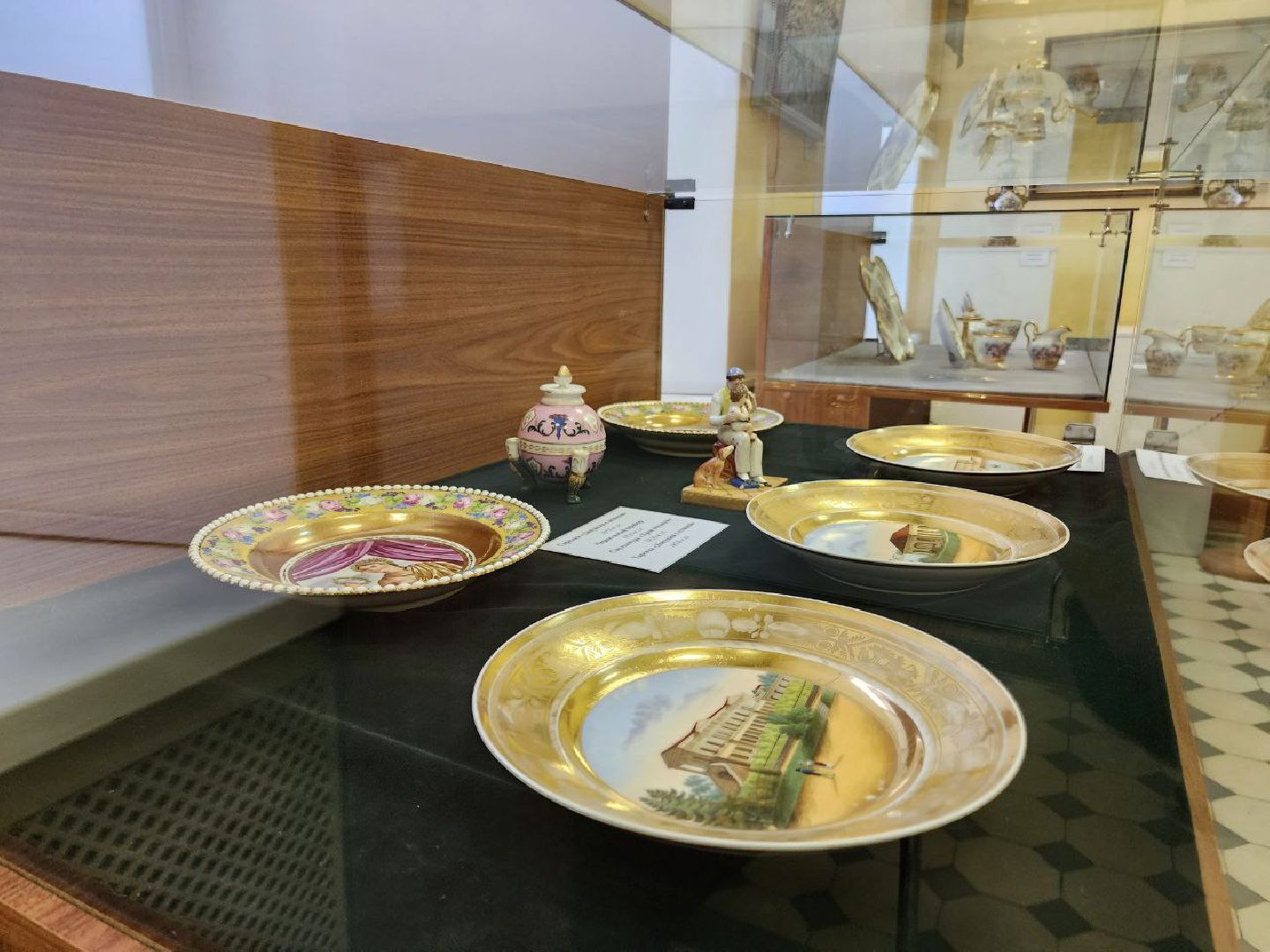 солнечногорск, выставка, фарфор, экспозиция, вертикалки,